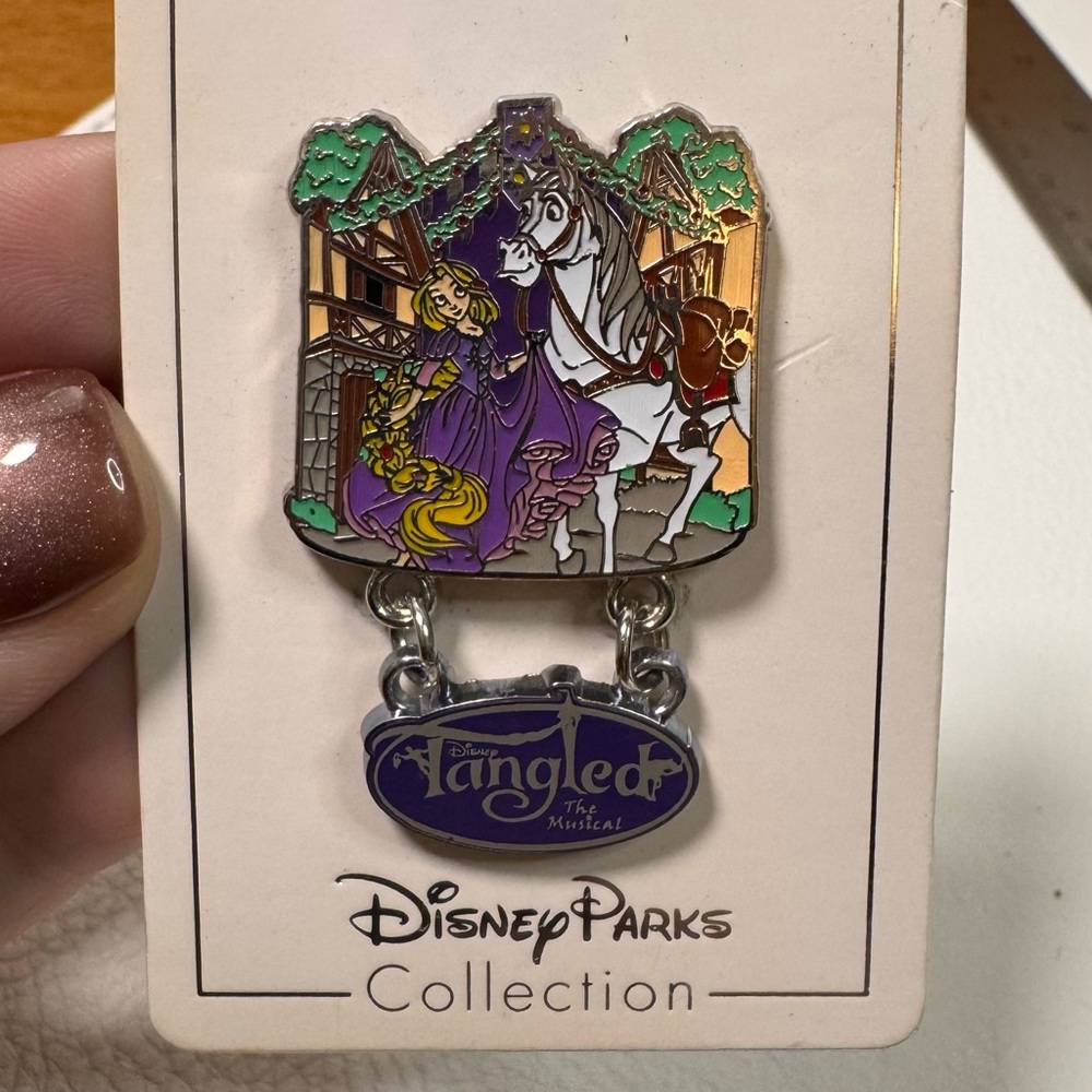 Disney Parks Tangled the Musical Trading Pin‎